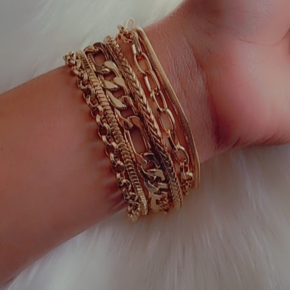 Chain link lobster clasp bracelet